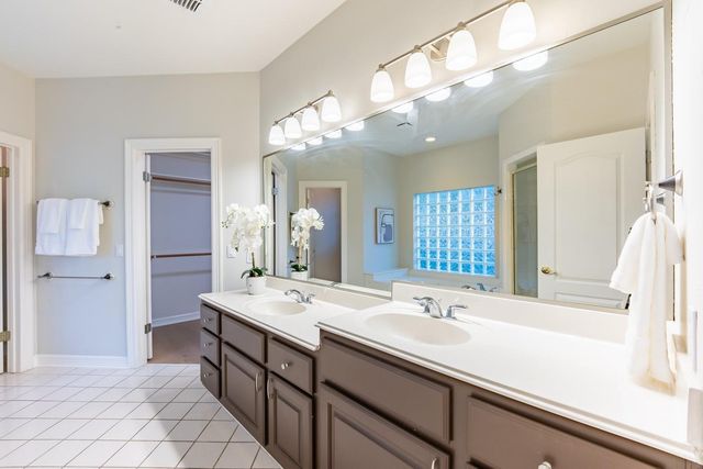 7916 Yaupon DR, Austin, TX 78759