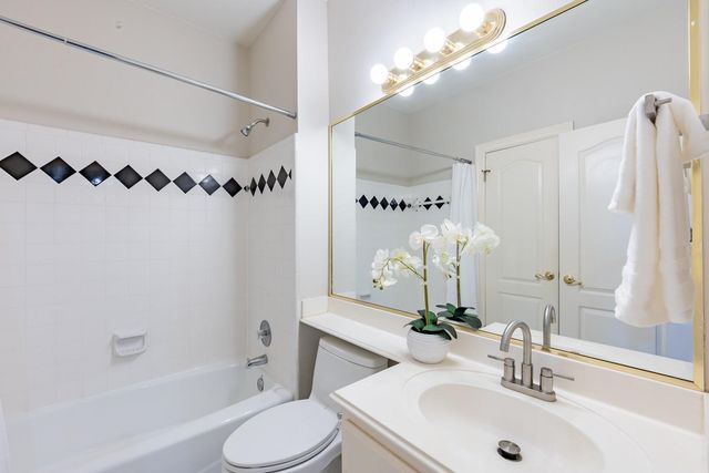 7916 Yaupon DR, Austin, TX 78759