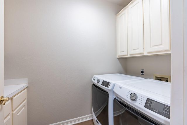 7916 Yaupon DR, Austin, TX 78759