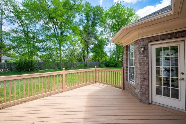 7916 Yaupon DR, Austin, TX 78759