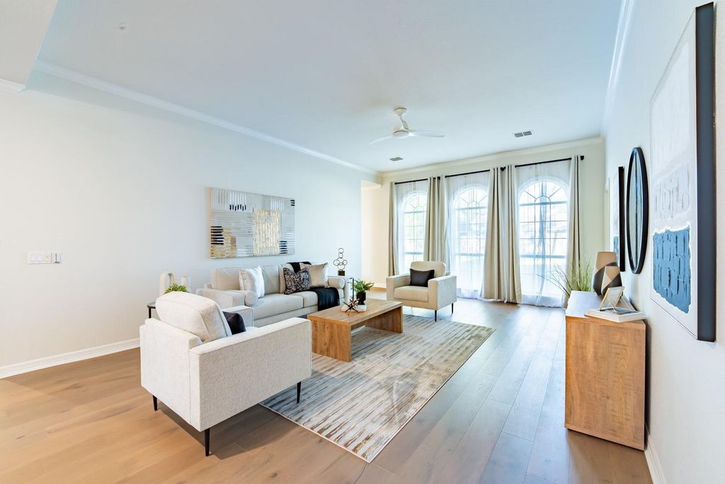 7916 Yaupon DR, Austin, TX 78759