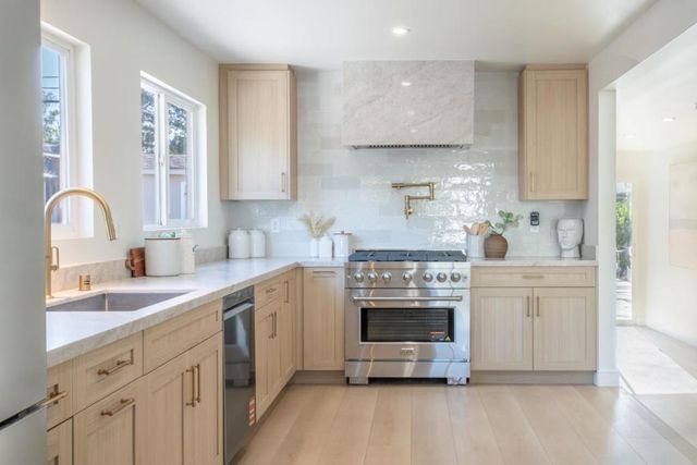 661 Empey Way, San Jose, CA 95128