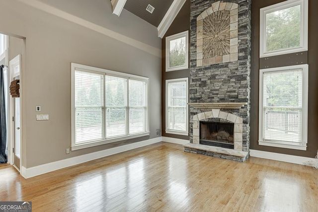 940 Chateau Forest Road, Hoschton, GA 30548