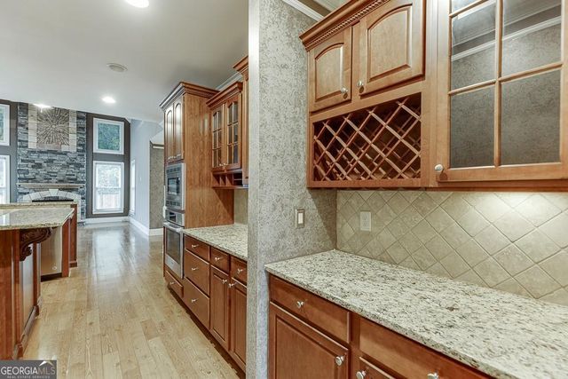 940 Chateau Forest Road, Hoschton, GA 30548