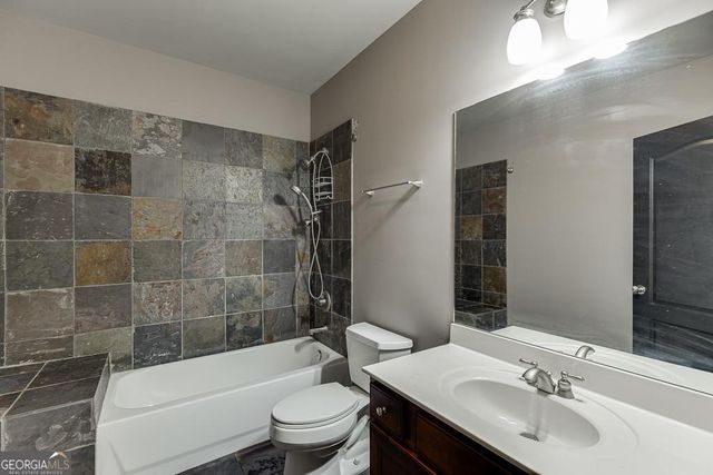 940 Chateau Forest Road, Hoschton, GA 30548