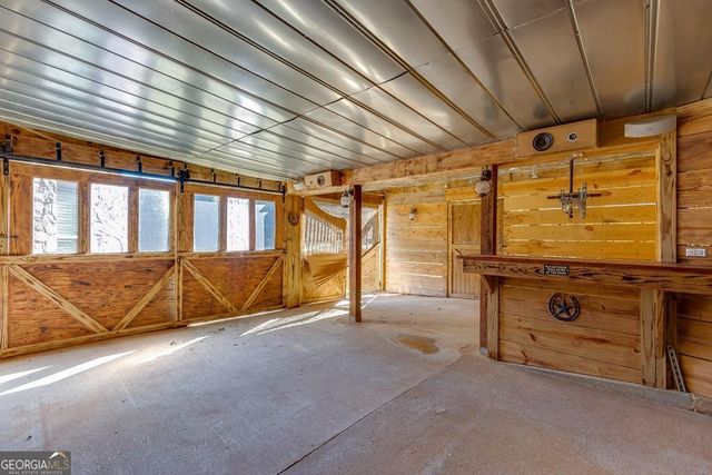 940 Chateau Forest Road, Hoschton, GA 30548