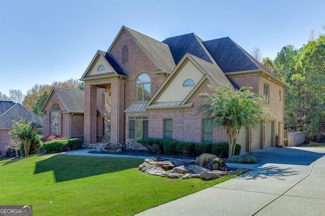 940 Chateau Forest Road, Hoschton, GA 30548