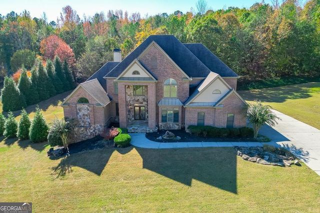 940 Chateau Forest Road, Hoschton, GA 30548