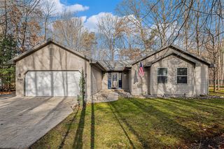 9168 White Birch Drive, Canadian Lakes, MI 49346
