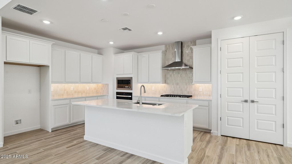 6944 W STRAIGHT ARROW Lane, Peoria, AZ 85383 — photo 4