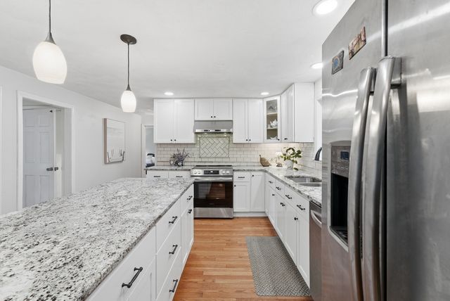 144 Hill St, Concord, MA 01742