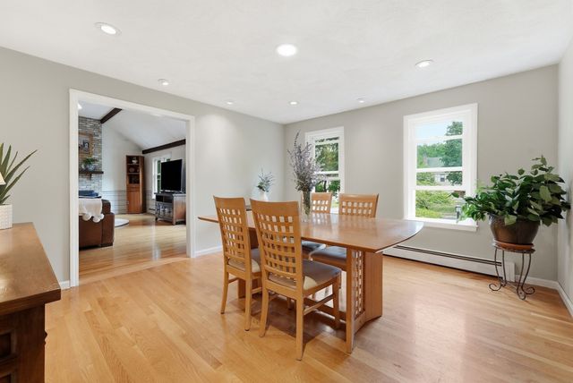 144 Hill St, Concord, MA 01742