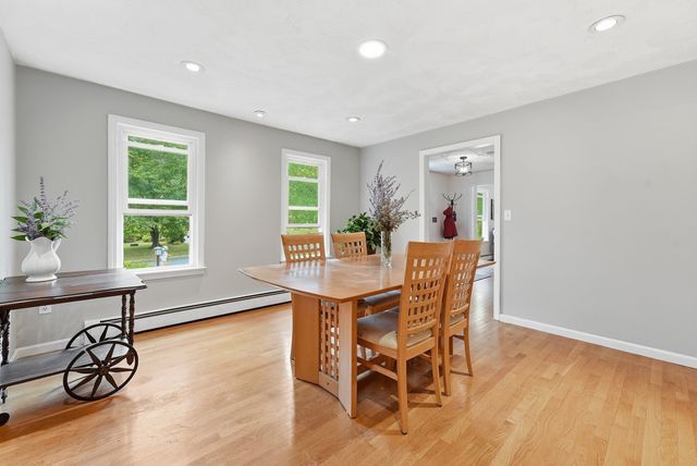 144 Hill St, Concord, MA 01742