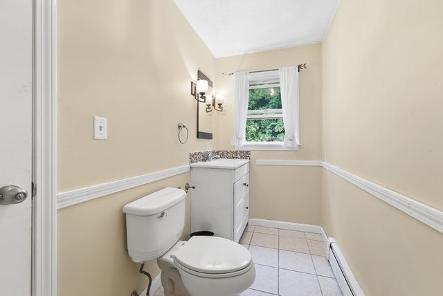 144 Hill St, Concord, MA 01742