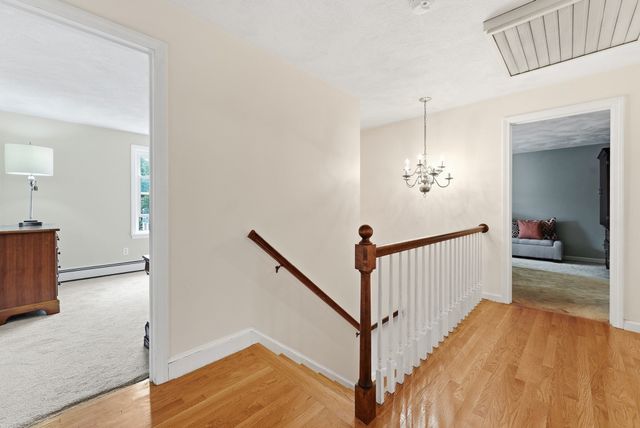 144 Hill St, Concord, MA 01742