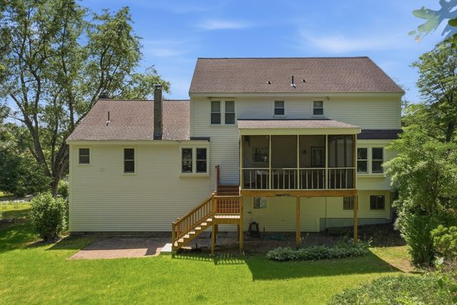 144 Hill St, Concord, MA 01742