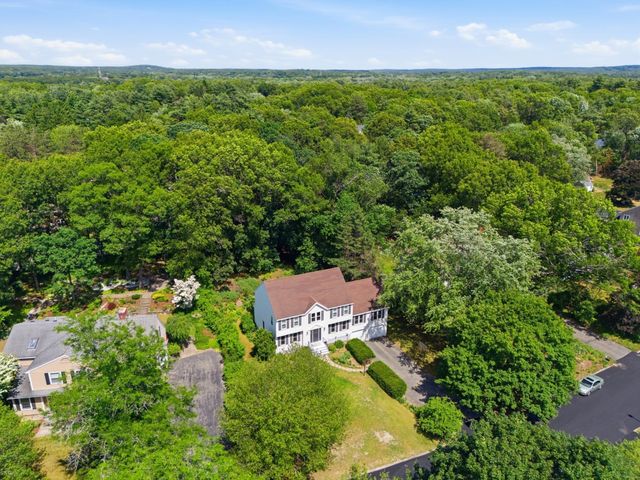 144 Hill St, Concord, MA 01742