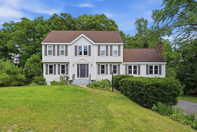 144 Hill St, Concord, MA 01742
