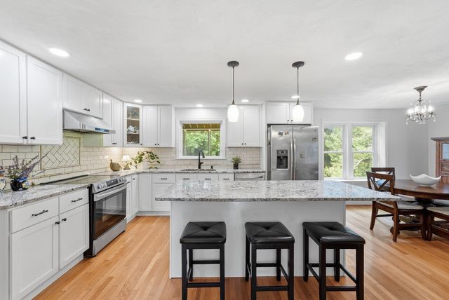 144 Hill St, Concord, MA 01742