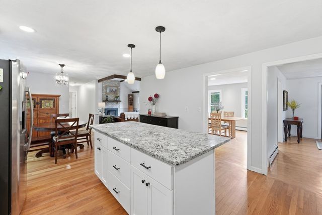 144 Hill St, Concord, MA 01742