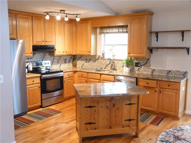 106 Sassafrass Court, Westminster, SC 29693