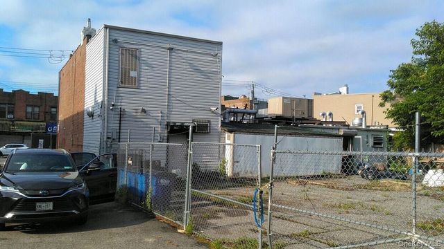 75-11 75-13 METROPOLITAN Avenue, Middle Village, NY 11378
