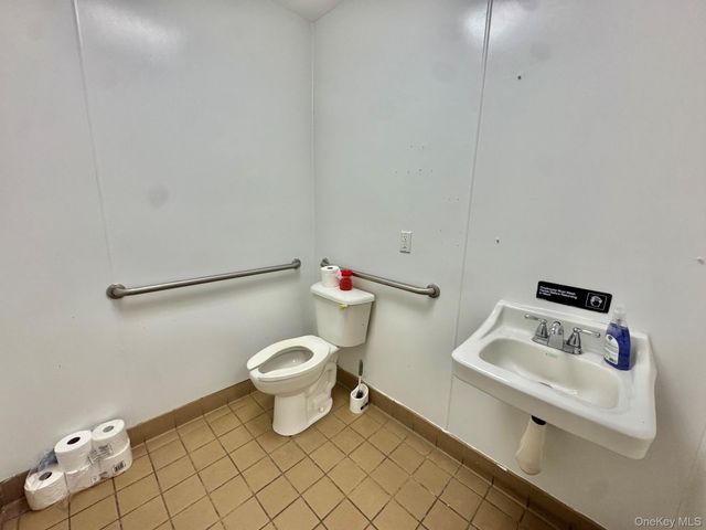 75-11 75-13 METROPOLITAN Avenue, Middle Village, NY 11378