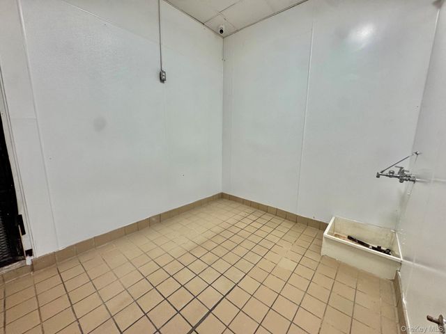 75-11 75-13 METROPOLITAN Avenue, Middle Village, NY 11378