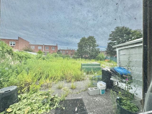 75-11 75-13 METROPOLITAN Avenue, Middle Village, NY 11378