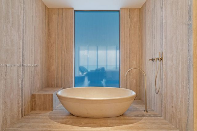 18501 Collins Avenue 2301, Sunny Isles Beach, FL 33160
