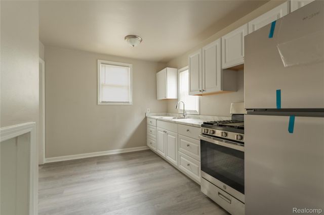 582 Lebaron Avenue, Pontiac, MI 48340