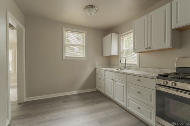 582 Lebaron Avenue, Pontiac, MI 48340