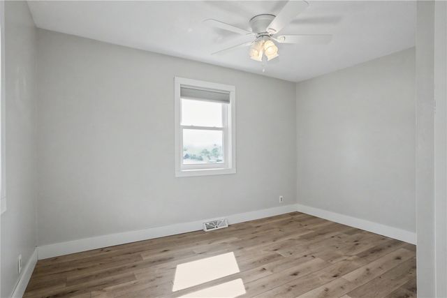 1600 23rd St NW, Cedar Rapids, IA 52405