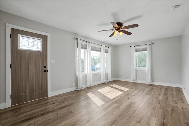 1600 23rd St NW, Cedar Rapids, IA 52405