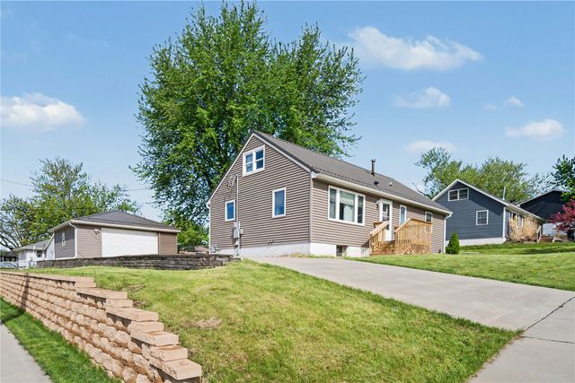 1600 23rd St NW, Cedar Rapids, IA 52405