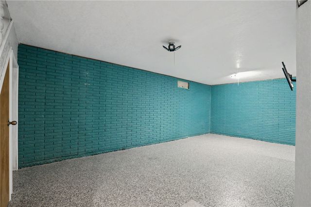 1600 23rd St NW, Cedar Rapids, IA 52405