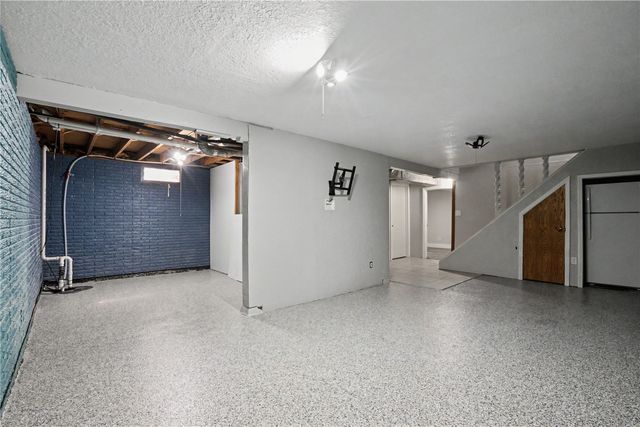 1600 23rd St NW, Cedar Rapids, IA 52405