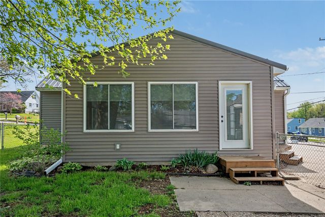 1600 23rd St NW, Cedar Rapids, IA 52405