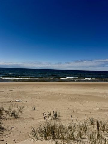 4667 N Lakeshore Drive, Mears, MI 49436
