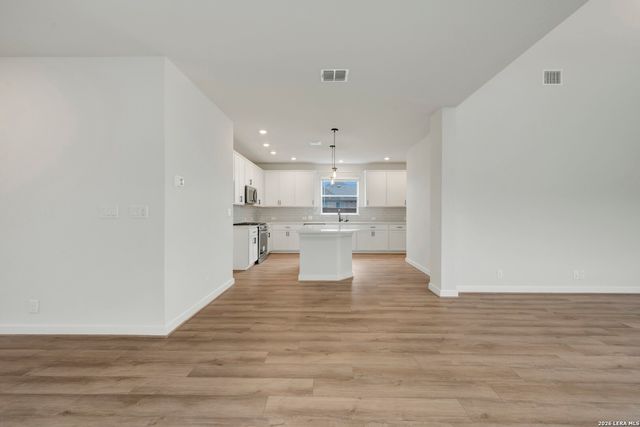 5930 Edna, New Braunfels, TX 78130