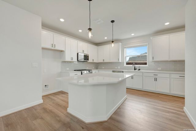 5930 Edna, New Braunfels, TX 78130