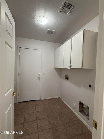 6813 S 55TH Lane, Laveen, AZ 85339