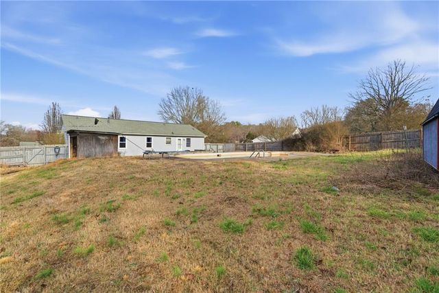 12 Bradford SW Drive, Cartersville, GA 30120