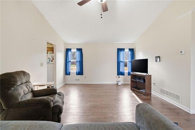 12 Bradford SW Drive, Cartersville, GA 30120