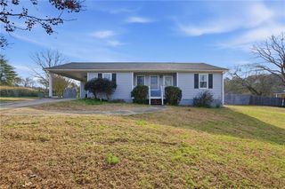 12 Bradford SW Drive, Cartersville, GA 30120