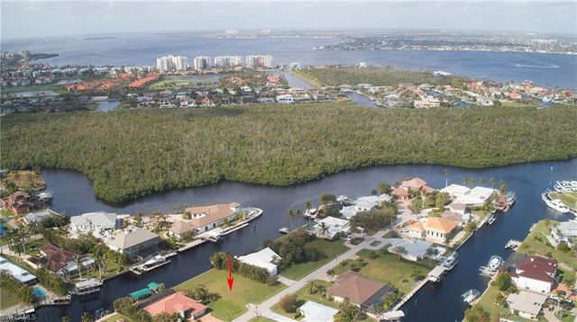 126 Montrose DR, Fort Myers, FL 33919