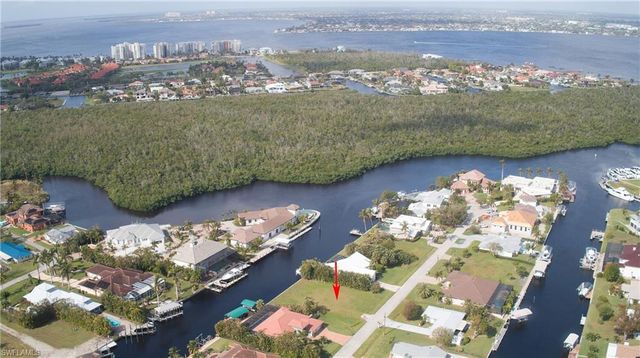 126 Montrose DR, Fort Myers, FL 33919