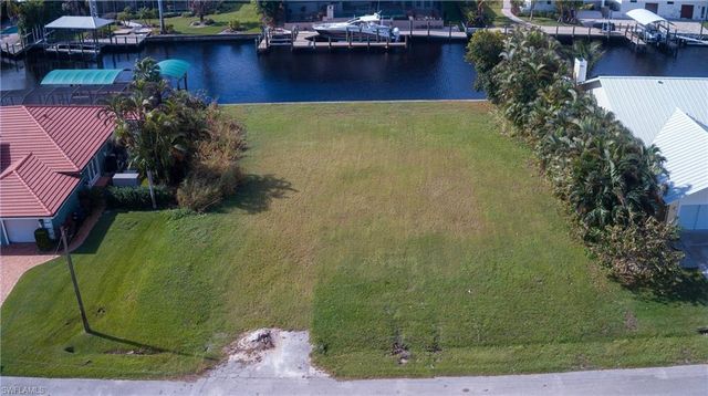 126 Montrose DR, Fort Myers, FL 33919
