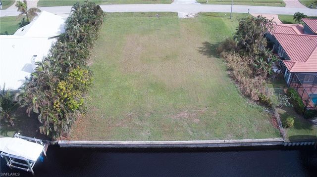 126 Montrose DR, Fort Myers, FL 33919