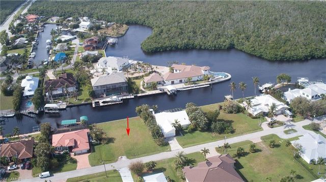 126 Montrose DR, Fort Myers, FL 33919